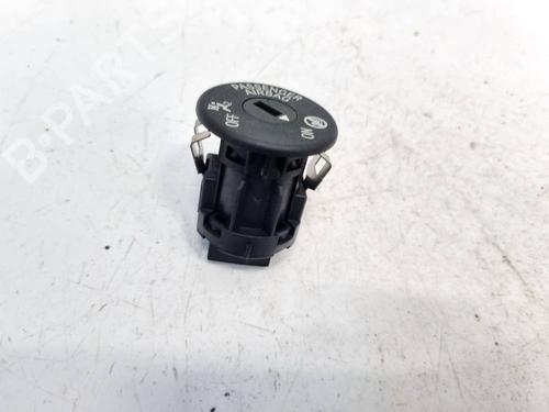 switch-bmw-3-f30-f80-2011-2012-2013-2014-2015-2016-2017-2018-32576949 main image