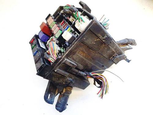 Used Fuse box TOYOTA YARIS (_P9_) 1.4 D-4D (NLP90_, NLP90R) (90 hp) 32596768