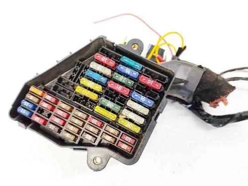 Used Fuse box Fuse box 32576855 32576855