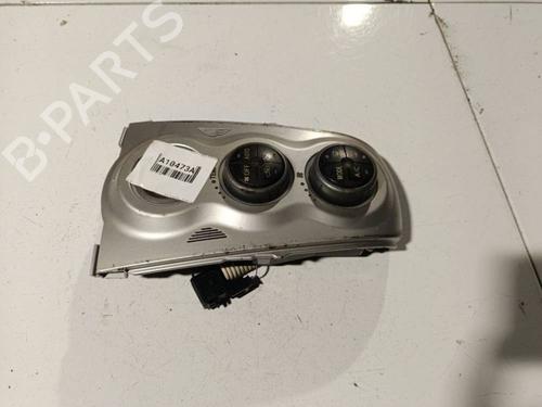 Used Climate control Climate control TOYOTA YARIS (_P9_) 1.4 D-4D (NLP90_, NLP90R) (90 hp) 35003784 35003784