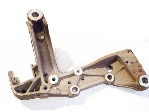 Used Right front suspension arm Right front suspension arm SKODA OCTAVIA II (1Z3) 2.0 TDI (140 hp) 36588511 36588511