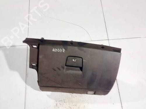 Used Glove box Glove box VOLVO V50 (545) 2.0 D (136 hp) 35051533 35051533
