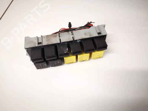fuse-box-opel-meriva-a-mpv-x03-2003-2004-2005-2006-2007-2008-2009-2010-32937623 main image