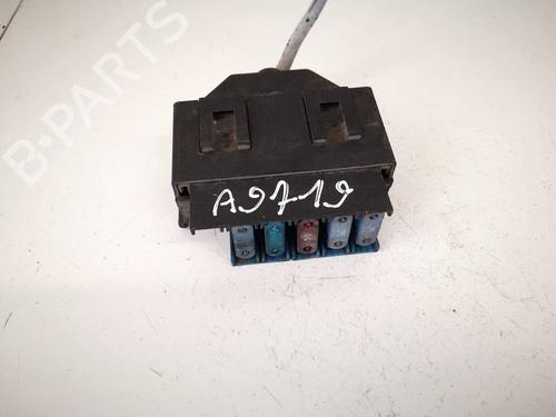 Caixa de fusíveis SAAB 9-5 Estate (YS3E) 1.9 TiD (150 hp) 32627612