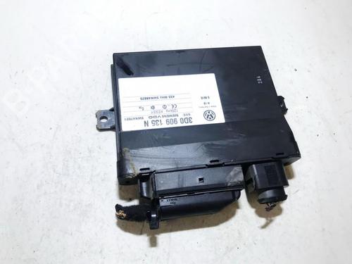 Used Electronic module Electronic module VW TOUAREG (7LA, 7L6, 7L7) 2.5 R5 TDI (174 hp) 33515518 33515518