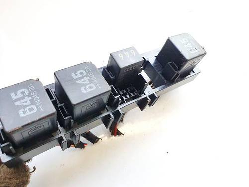 Fuse box VW PASSAT B7 (362) 2.0 TDI | BP37009258E1 - Image 2