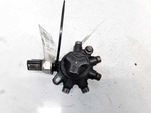 Used Injection rail Injection rail 35148886 35148886