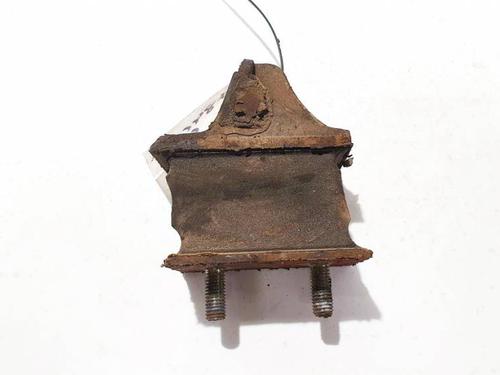 Used Engine mount Engine mount VW LT 28-35 II Bus (2DB, 2DE, 2DK) 2.5 TDI (109 hp) 32933817 32933817