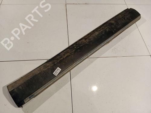 Used Right sideskirt Right sideskirt 38259563 38259563