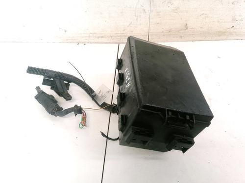 Used Fuse box Fuse box 32901558 32901558