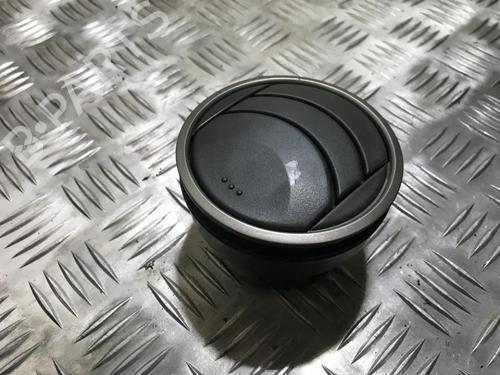 air-vent-mazda-6-hatchback-gg-2002-2003-2004-2005-2006-2007-2008-33490805 main image