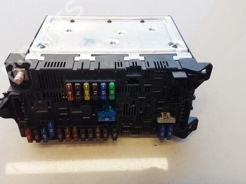 Used Fuse box Fuse box MERCEDES-BENZ E-CLASS (W211) E 270 CDI (211.016) (177 hp) 33062435 33062435