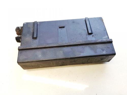 Used Fuse box Fuse box OPEL VECTRA B Estate (J96) 2.0 DTI 16V (F35) (101 hp) 33106005 33106005