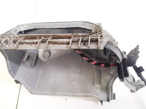 fuse-box-audi-a4-b8-8k2-2007-2008-2009-2010-2011-2012-2013-2014-2015-2016-2017-32604103 main image