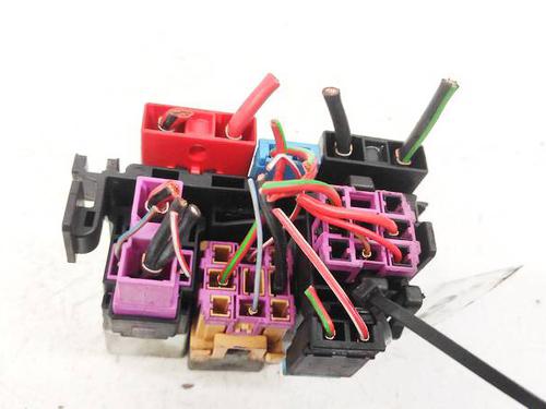 Fuse box VW PASSAT B5 Variant (3B5) 1.9 TDI | BP32955175E1 - Image 2
