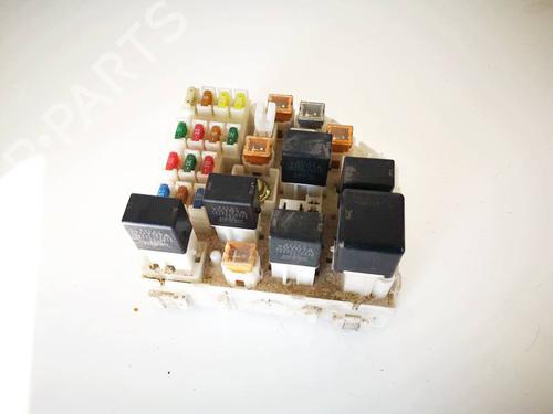 Used Fuse box Fuse box TOYOTA RAV 4 II (_A2_) 2.0 D 4WD (CLA20_, CLA21_, CLA20R, CLA21R) (116 hp) 32959299 32959299