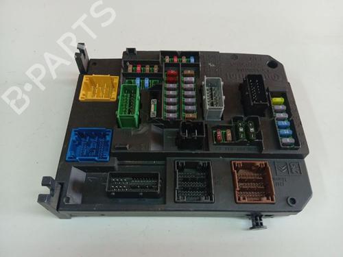 Used Fuse box Fuse box 38103185 38103185