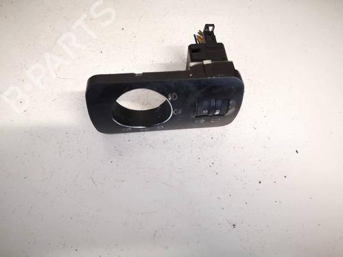 switch-audi-a3-8l1-1996-1997-1998-1999-2000-2001-2002-2003-2004-2005-2006-34921729 main image