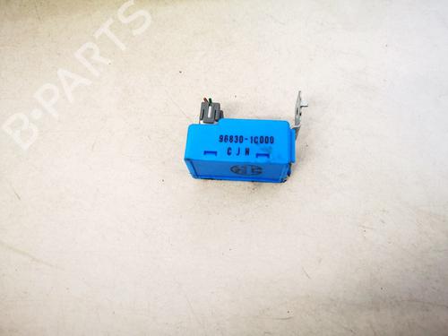 electronic-module-hyundai-getz-tb-2001-2002-2003-2004-2005-2006-2007-2008-2009-2010-2011-32884434 main image
