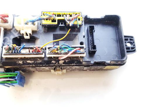 Used Fuse box Fuse box 33521990 33521990
