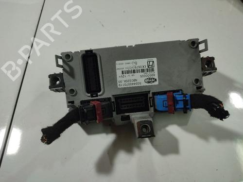 Used Fuse box Fuse box IVECO DAILY IV Platform/Chassis 29L14 (136 hp) 32972357 32972357