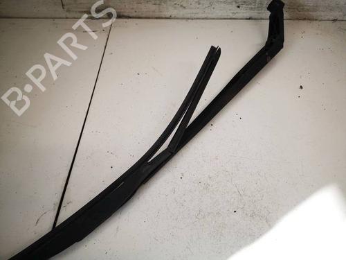 Used Front windshield wiper arm TOYOTA VERSO (_R2_) 2.0 D-4D (AUR20_, AUR20R) (126 hp) 32612659