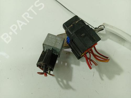 Fuse box JAGUAR X-TYPE I (X400) 2.1 V6 | BP32532732E1 - Image 2