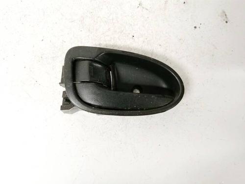 Used Front left interior door handle Front left interior door handle TOYOTA YARIS (_P9_) 1.4 D-4D (NLP90_, NLP90R) (90 hp) 35144082 35144082