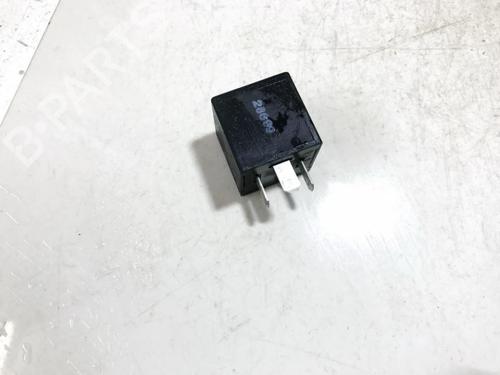Used Electronic sensor Electronic sensor OPEL OMEGA B (V94) 2.5 DTI (F69, M69, P69) (150 hp) 33519392 33519392