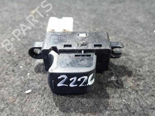 Used Switch Switch NISSAN MICRA III (K12) 1.2 16V (80 hp) 33483487 33483487