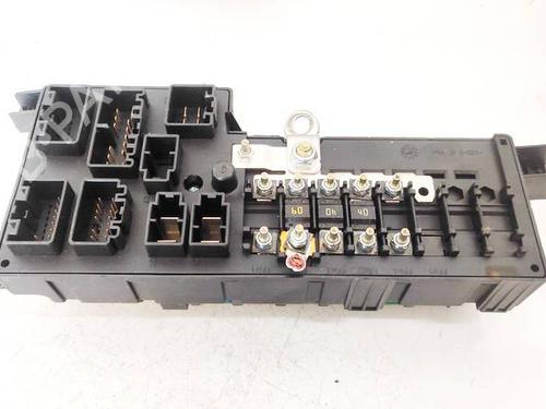 Used Fuse box Fuse box MERCEDES-BENZ E-CLASS (W211) E 220 CDI (211.006) (136 hp) 32948688 32948688