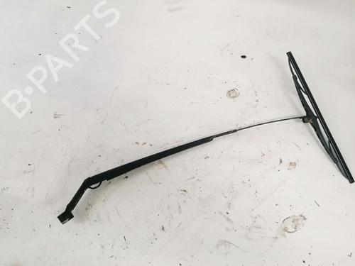 front-windshield-wiper-arm-toyota-yaris-_p9_-2005-2006-2007-2008-2009-2010-2011-2012-2013-2014-33093408 main image
