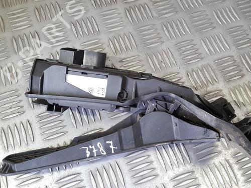 Used Pedal Pedal VW GOLF V (1K1) 1.9 TDI (105 hp) 35686857 35686857