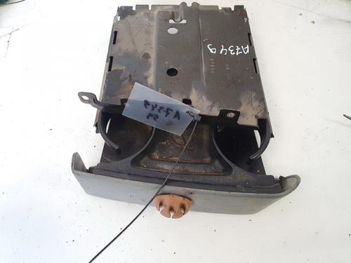 Porte-gobelet/Objets Porte-gobelet/Objets CHRYSLER VOYAGER IV (RG, RS) 3.8 (218 hp) 35488966 35488966