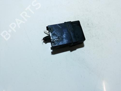 Used Fuse box Fuse box NISSAN MICRA III (K12) 1.5 dCi (65 hp) 33512499 33512499