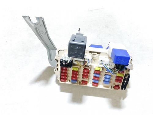 Used Fuse box Fuse box NISSAN X-TRAIL I (T30) 2.2 dCi (136 hp) 33069451 33069451