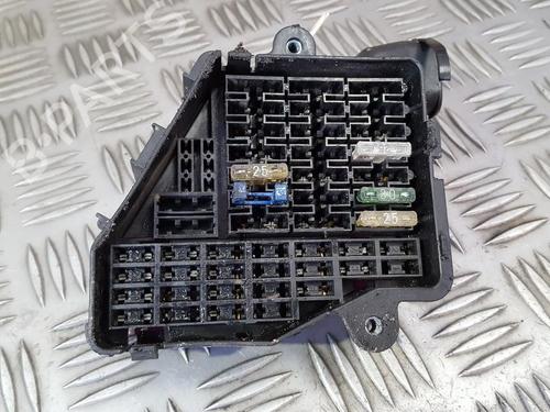 fuse-box-audi-a4-b5-8d2-1994-1995-1996-1997-1998-1999-2000-2001-33495814 main image