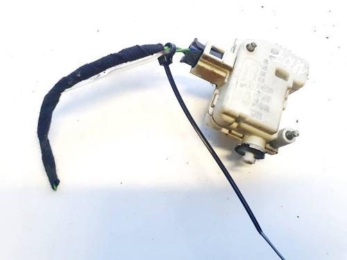 Motor da tampa exterior do depósito de combustível Motor da tampa exterior do depósito de combustível 35341581 35341581