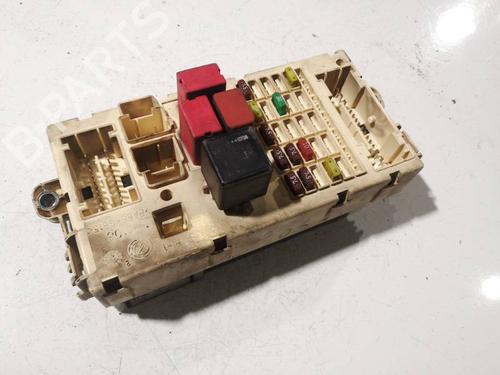 Used Fuse box Fuse box 39158797 39158797