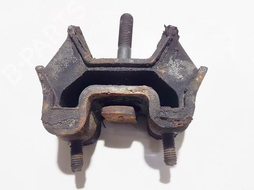 Used Engine mount Engine mount MERCEDES-BENZ M-CLASS (W163) ML 270 CDI (163.113) (163 hp) 33103359 33103359