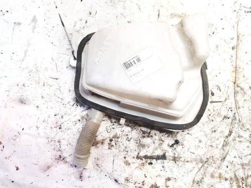 windscreen-washer-tank-bmw-3-touring-e46-1999-2000-2001-2002-2003-2004-2005-35436017 main image