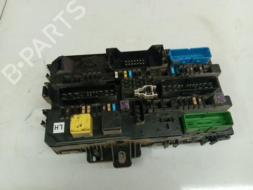 Used Fuse box Fuse box 39545539 39545539