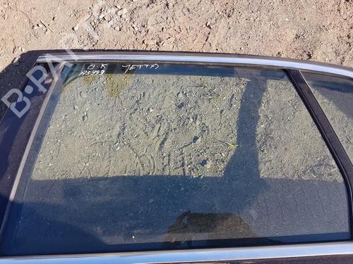 Used Rear left door window Rear left door window 35833558 35833558