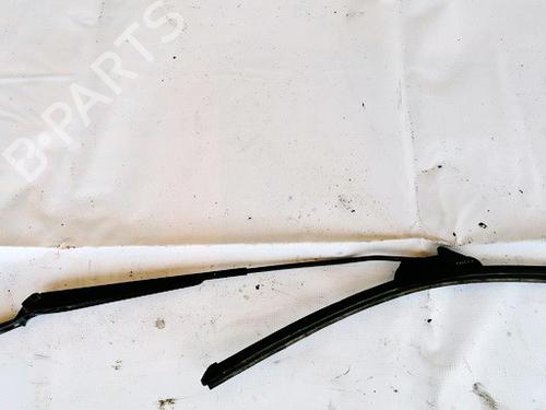 Used Front windshield wiper arm Front windshield wiper arm 33067715 33067715