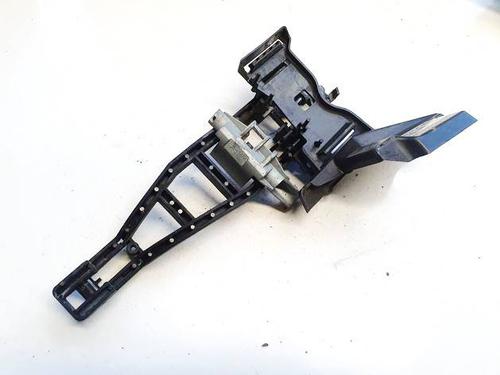 rear-left-exterior-door-handle-ford-kuga-i-2008-2009-2010-2011-2012-34867198 main image
