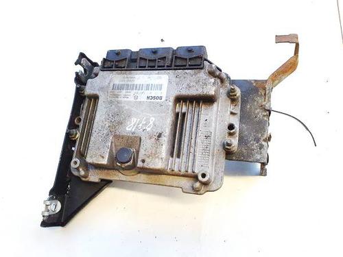 Used Engine control unit (ECU) Engine control unit (ECU) RENAULT SCÉNIC II (JM0/1_) 1.9 dCi (JM0G, JM12, JM1G, JM2C) (120 hp) 32930985 32930985