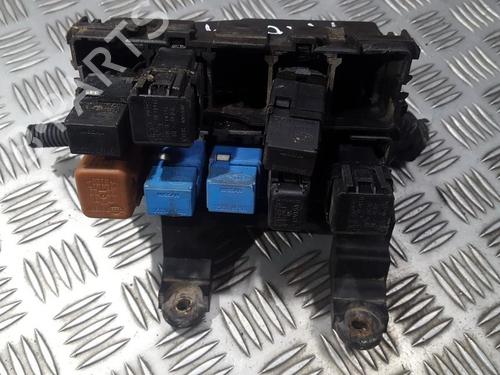 Used Fuse box Fuse box 33498973 33498973