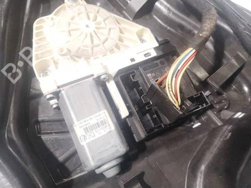 Used Right front window motor Right front window motor 38314520 38314520