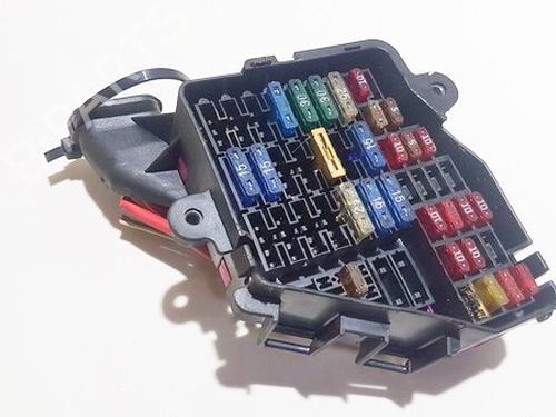 Used Fuse box Fuse box VW PASSAT B5 Variant (3B5) 1.9 TDI (110 hp) 33100847 33100847