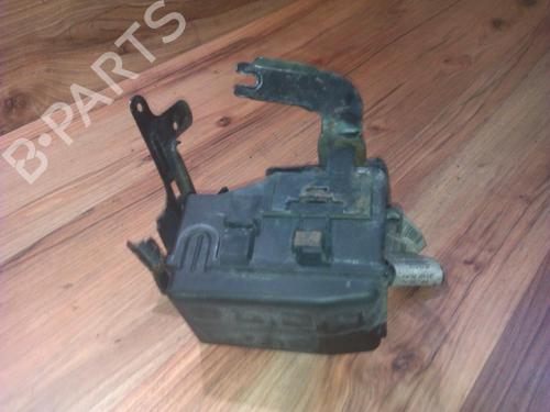 Used Fuse box Fuse box 33496480 33496480